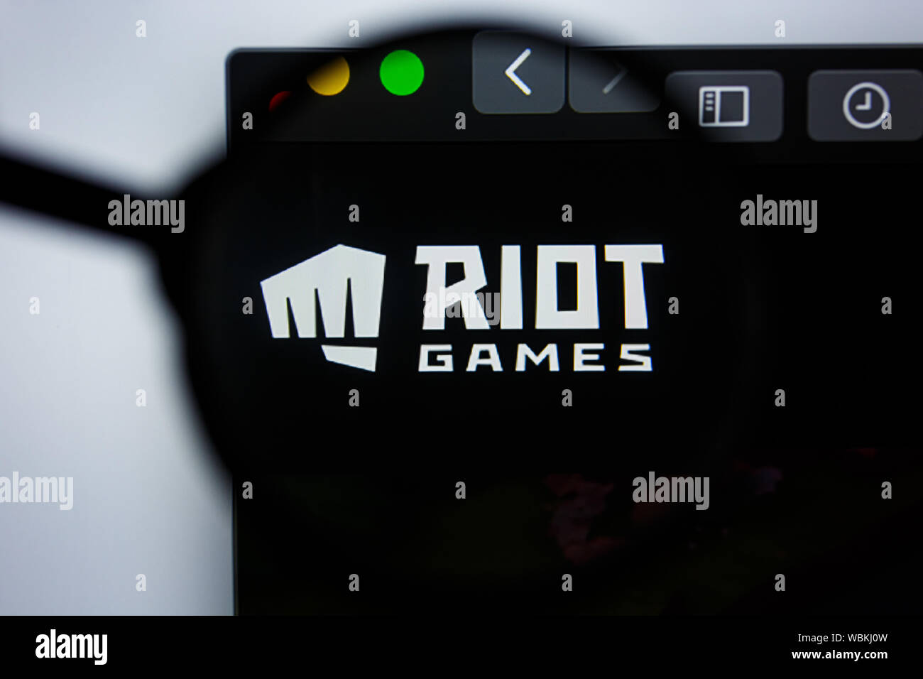 Los Angeles, California, USA - 21 Jule 2019: Illustrative Editorial of  CRAZYGAMES.COM website homepage. CRAZY GAMES logo visible on display screen  Stock Photo - Alamy