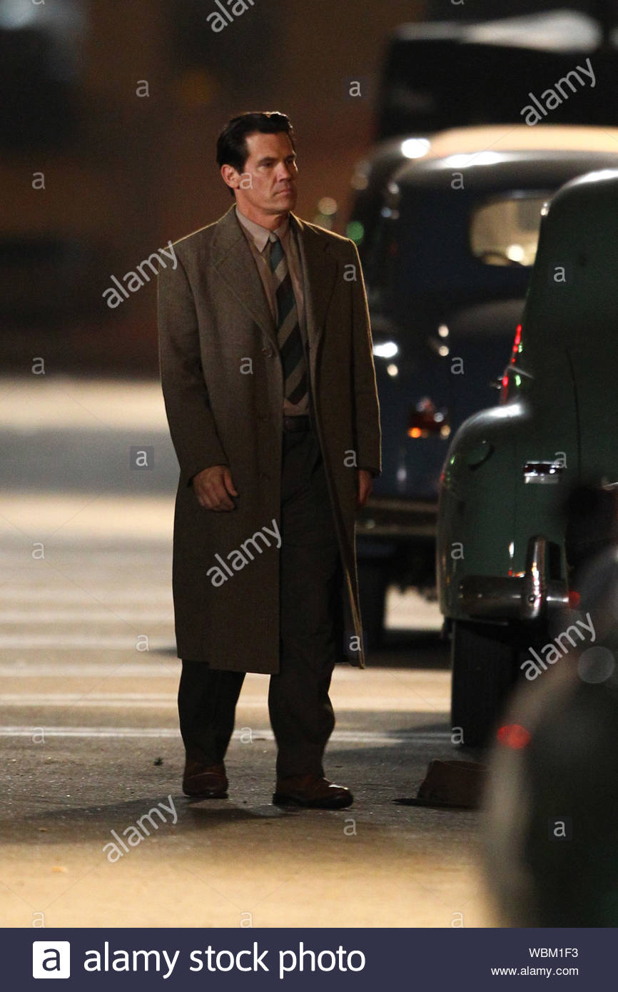 Los Angeles Ca Actor Sean Penn Works Into The Early Morning