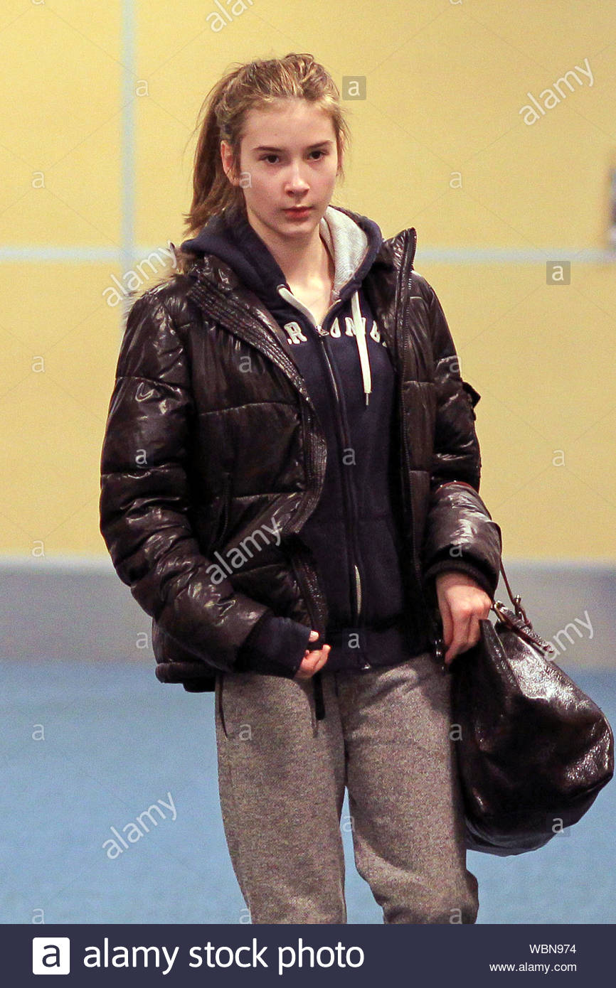 Vancouver Bc French Actress Juliette Binoche And Her Daughter