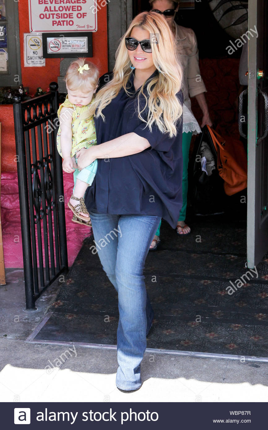 jessica simpson blue jeans