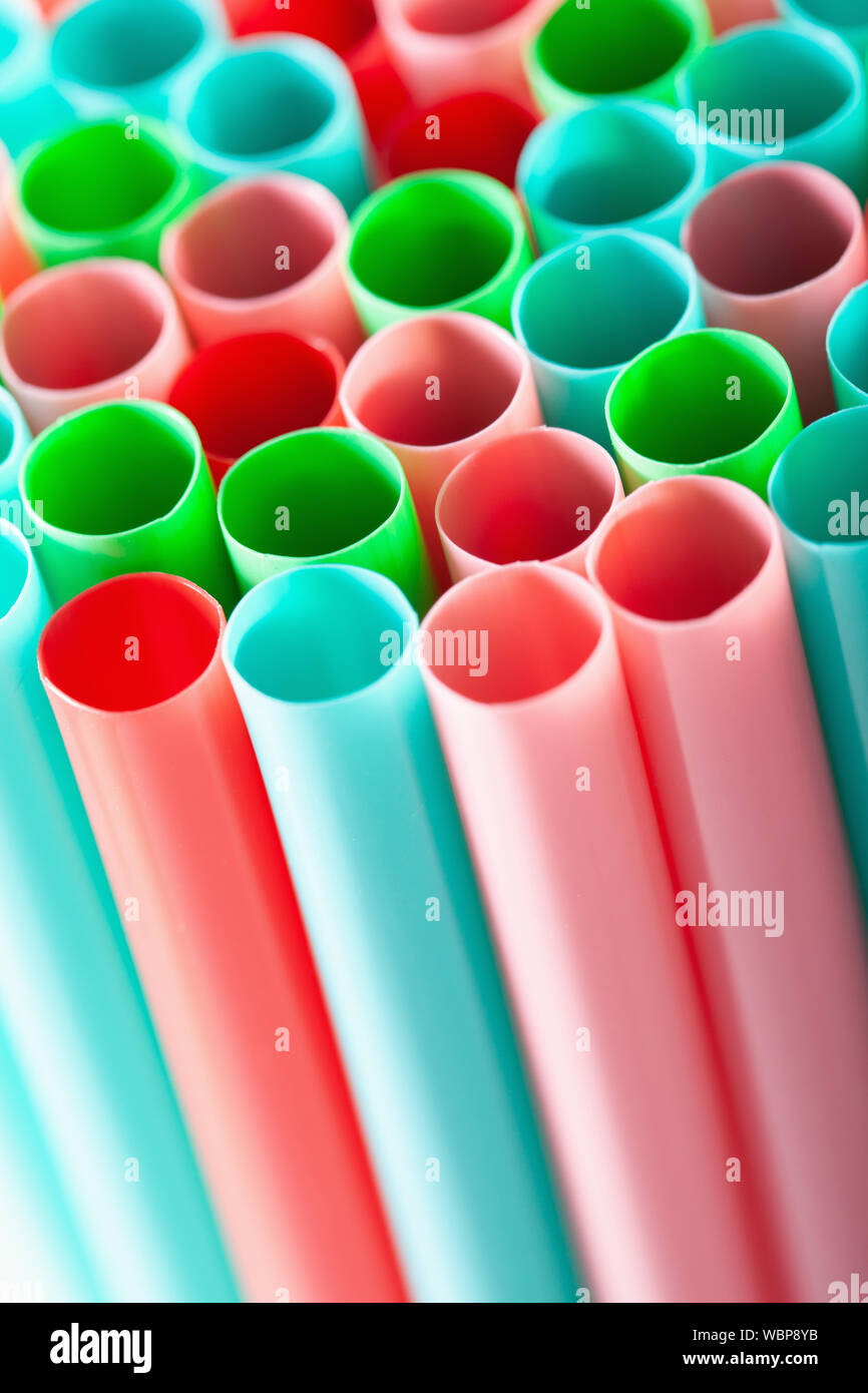 Single use plastic drinking straws Stock Photo Alamy
