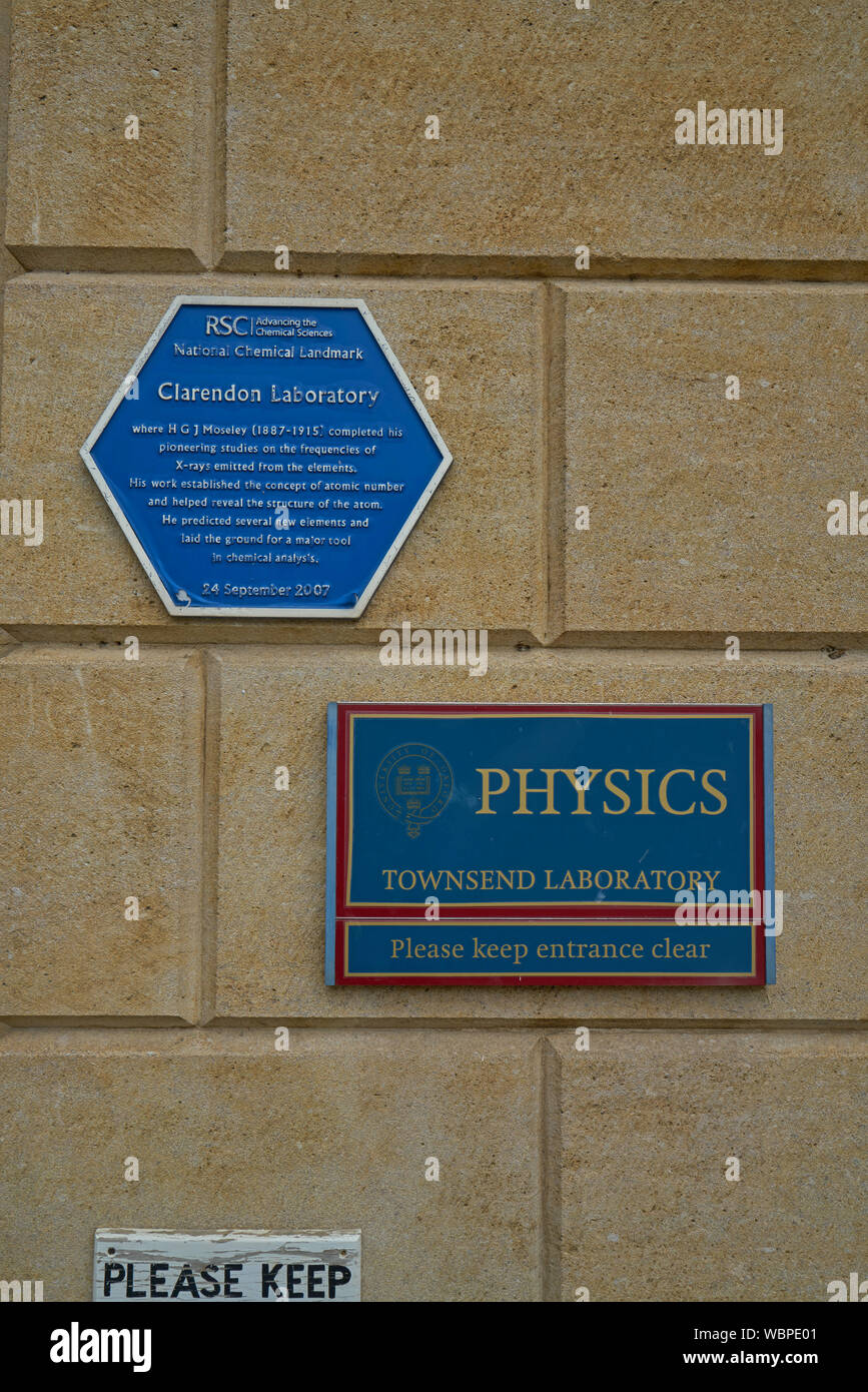 Physics lab at oxford university hires stock photography and images