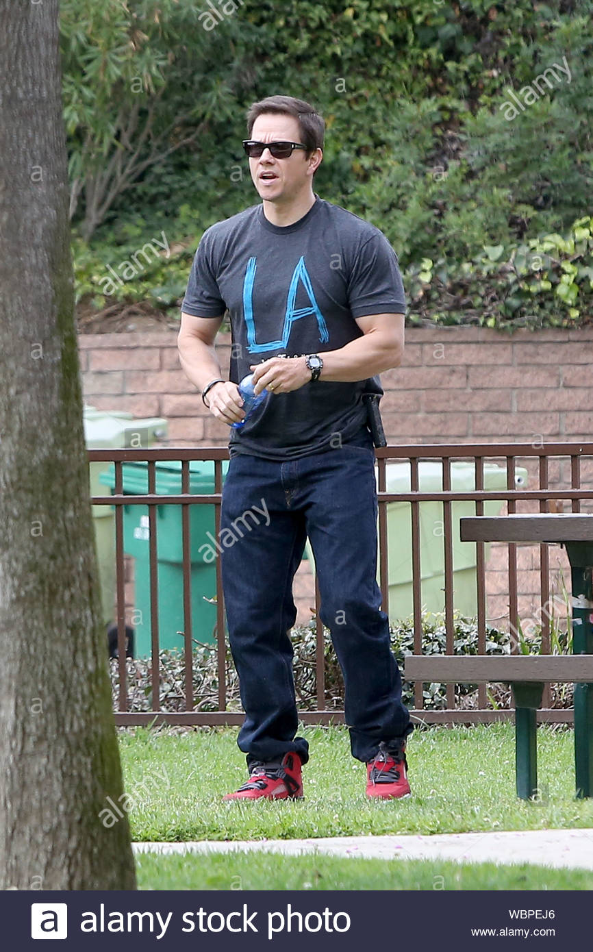 Beverly Hills Ca Mark Wahlberg Enjoys A Relaxing Day At The