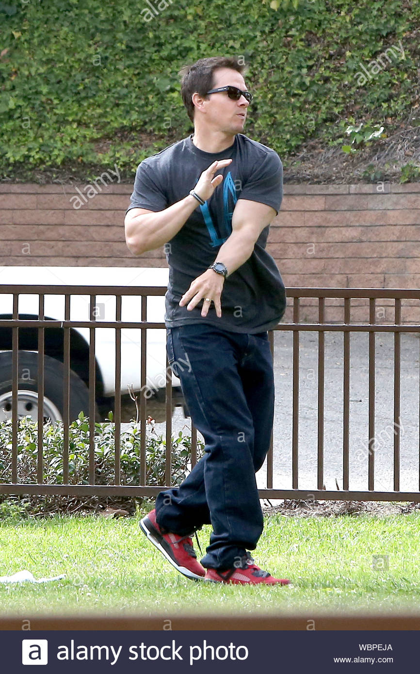 Beverly Hills Ca Mark Wahlberg Enjoys A Relaxing Day At The