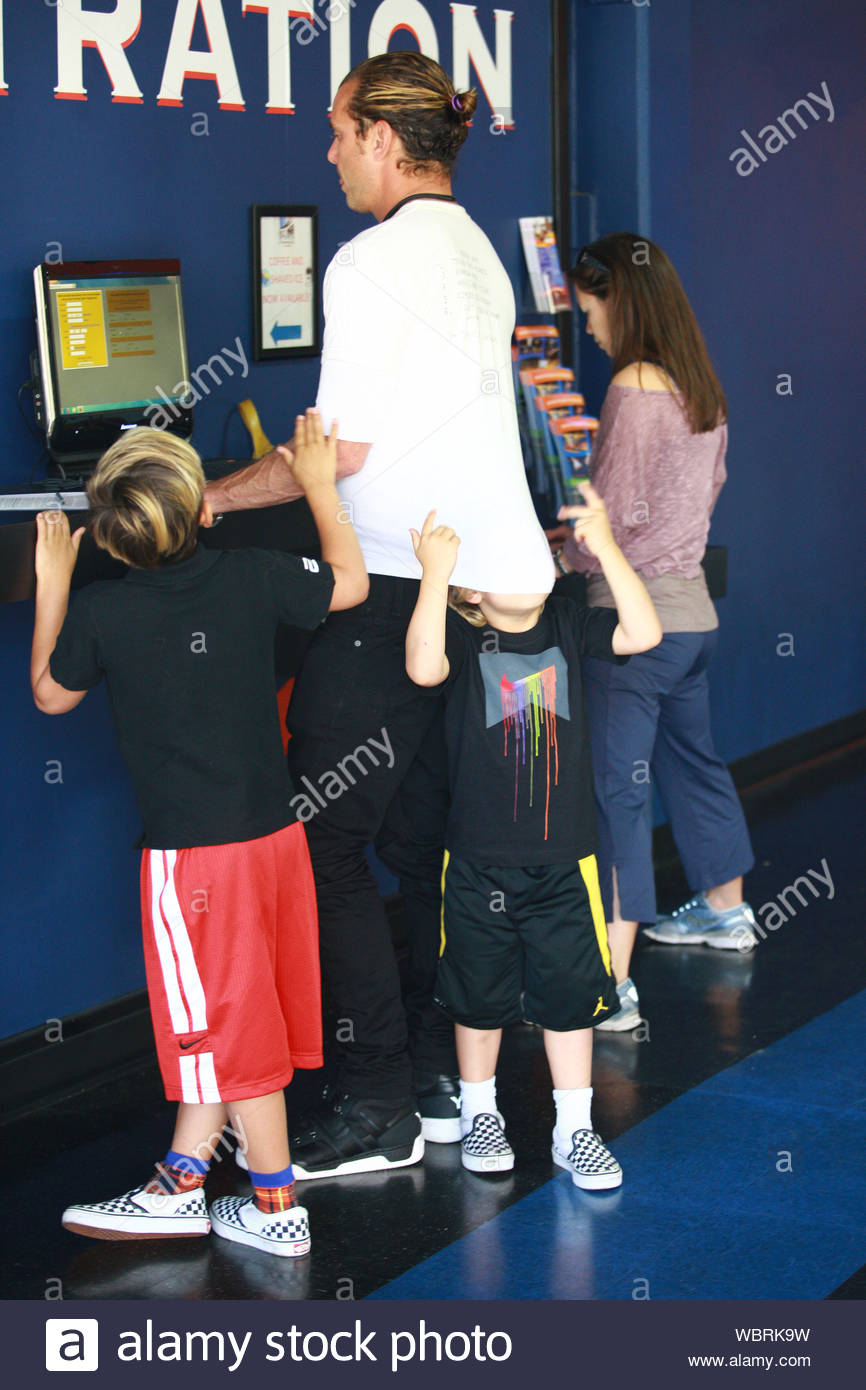 Woodland Hills Ca Gavin Rossdale Treated His Two Boys Kingston And Zuma To A Fun Day At Sky High Trampoline Park In Woodland Hills The Two Brothers Played A Game Of