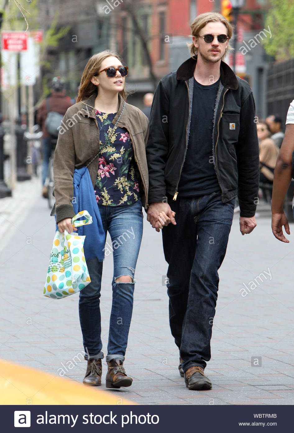 New York Ny Actress Elizabeth Olsen With Her New Boyfriend Boyd Holbrook Walk Hand In Hand In Soho New York The Couple Looked Like They Are Having A Good Time In