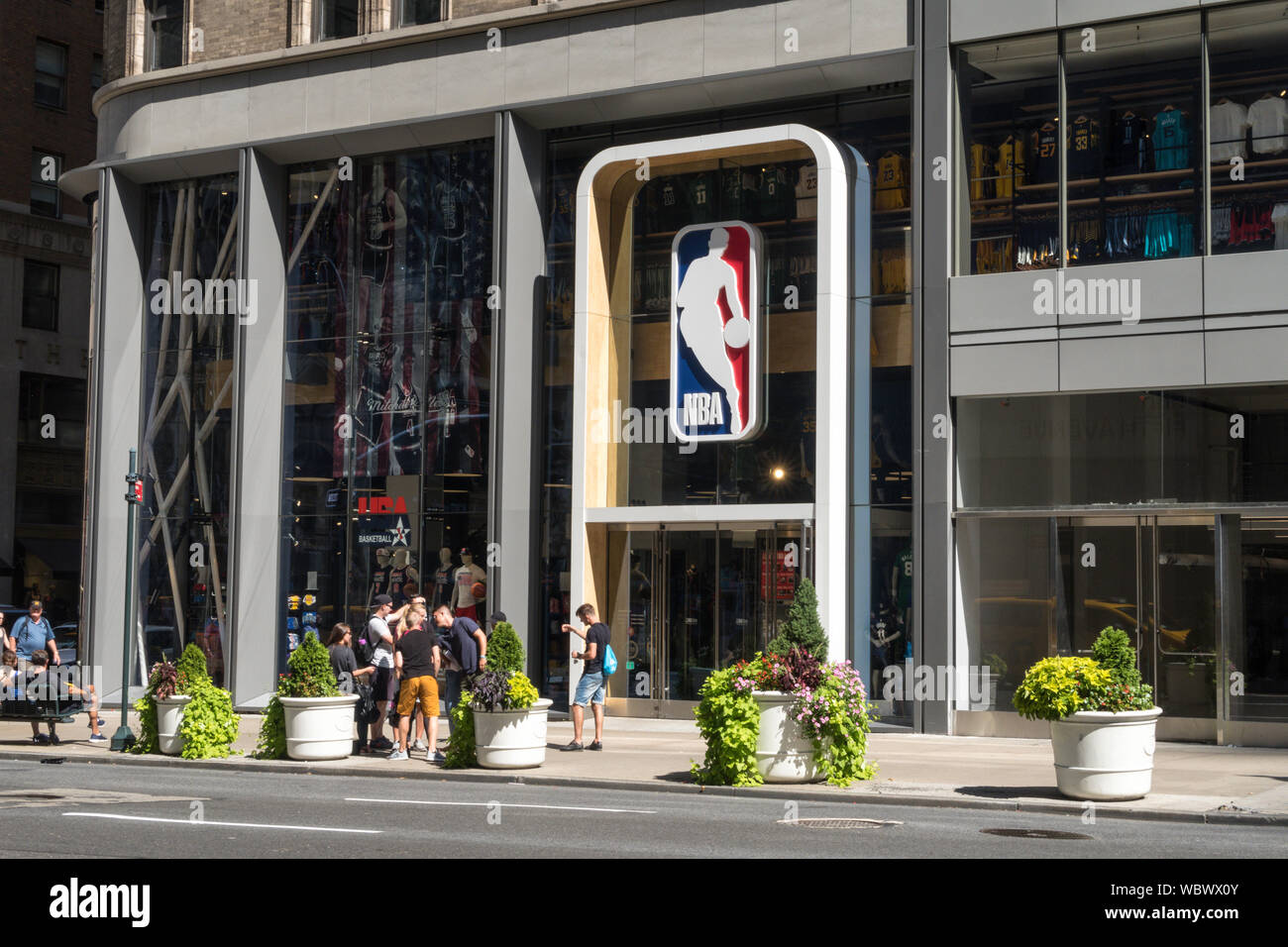 NBA Flagship Store, 545 Fifth Avenue, NYC Stock Photo - Alamy