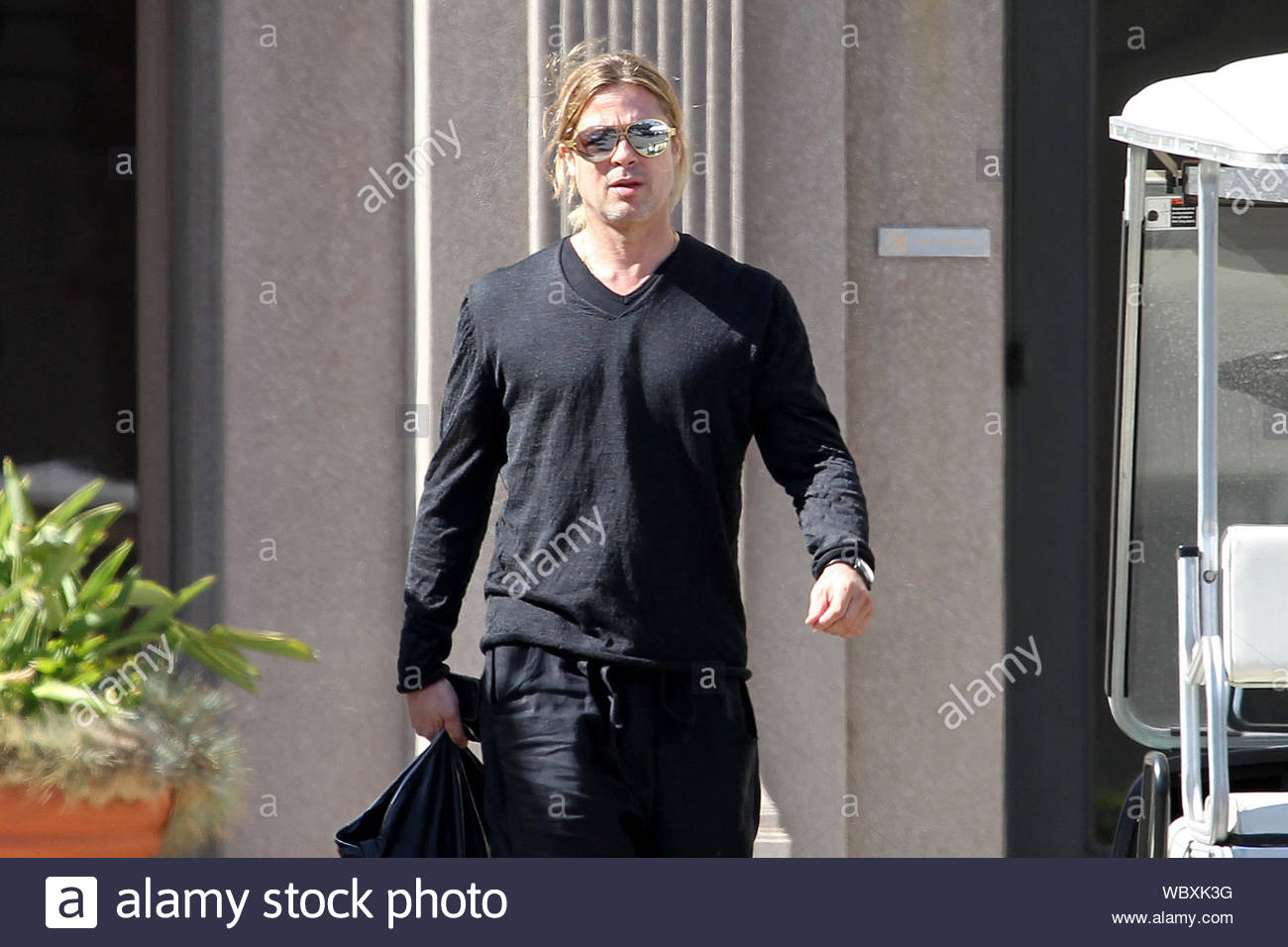 Los Angeles Ca Brad Pitt Makes A Visit To Paramount Studios