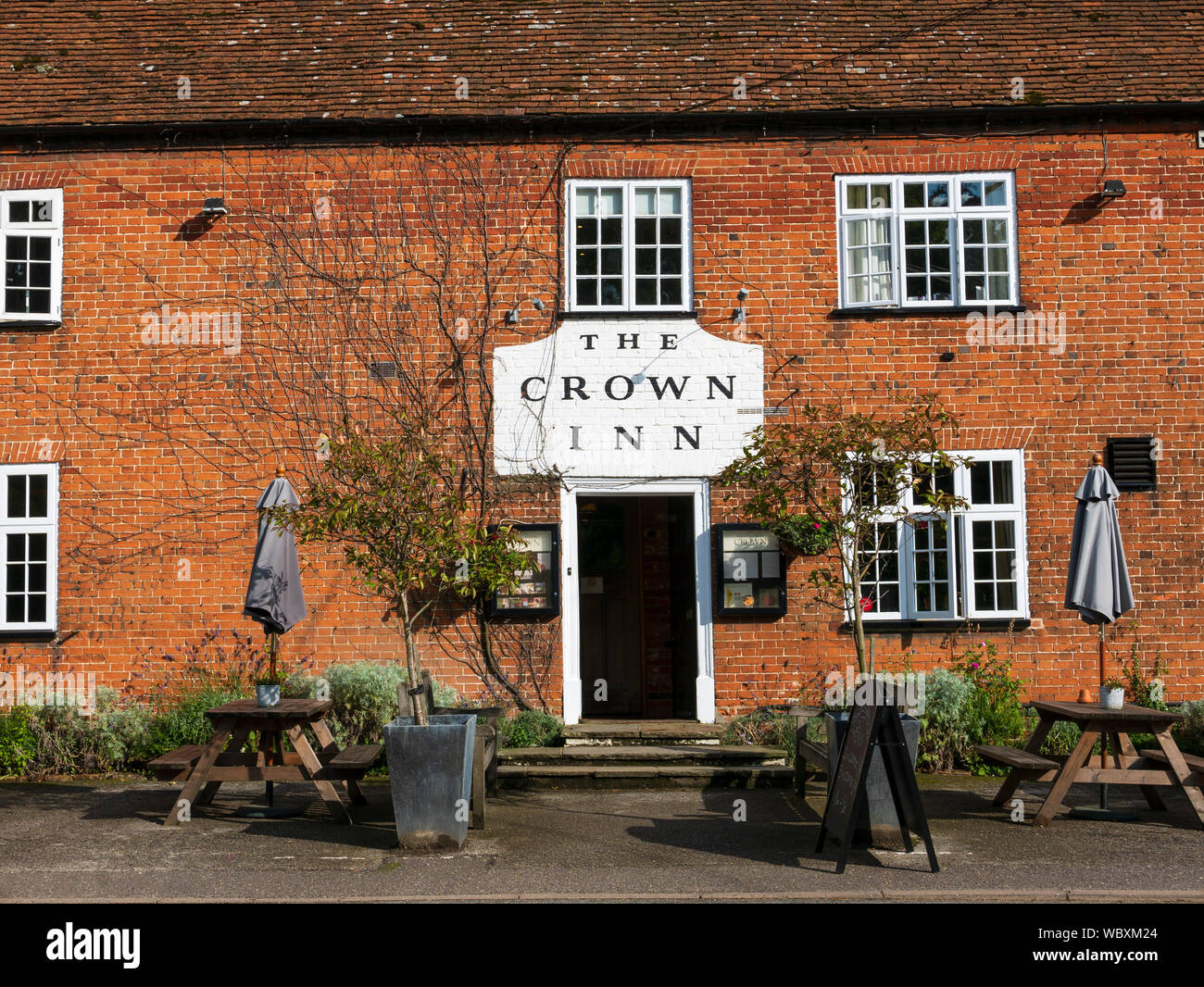 The Crown Inn, Westleton, Suffolk, England, UK. Stock Photo