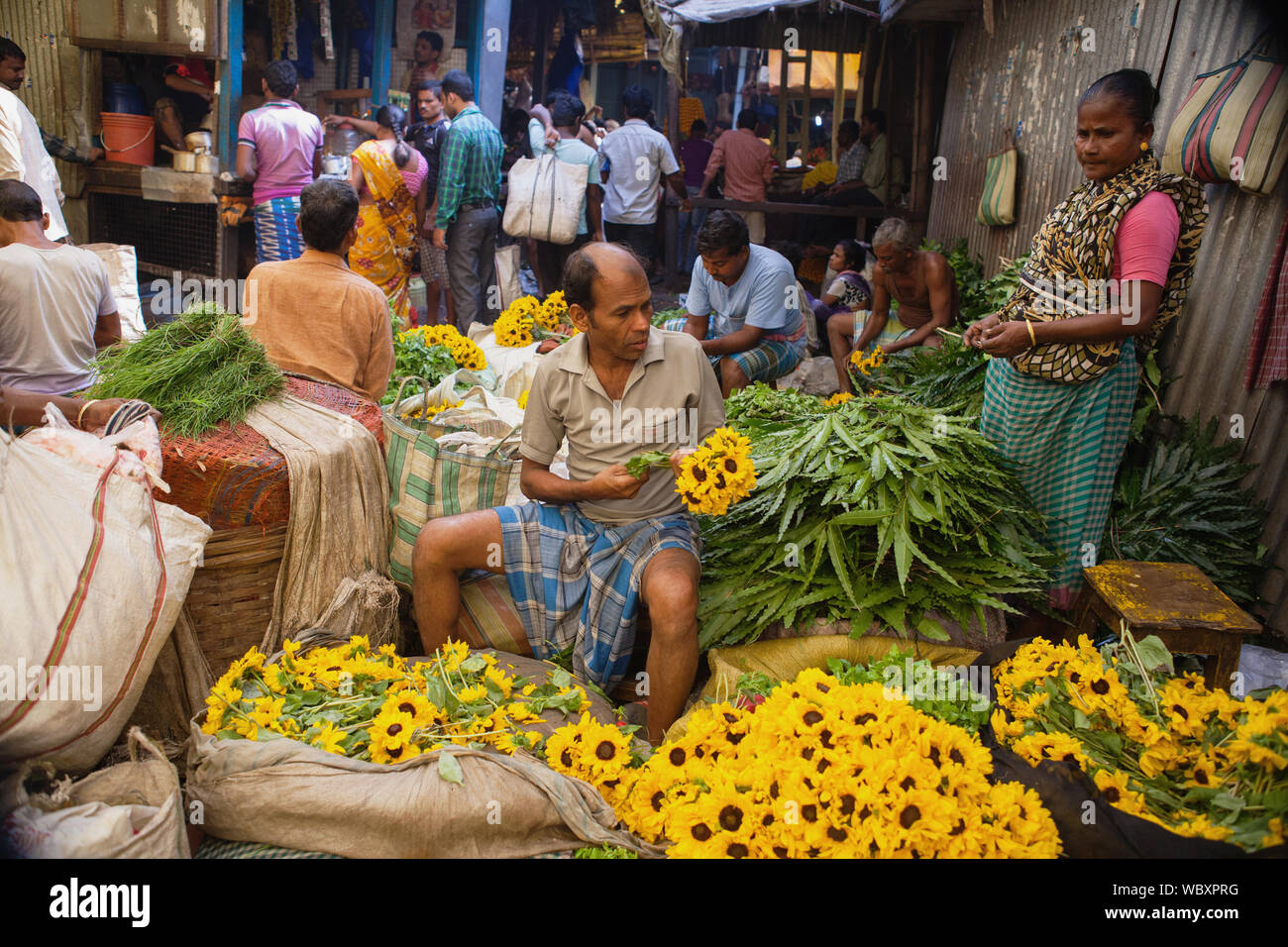 India, Bengal, Kolkata, Malik Ghat Flower Market, Kolkata Stock Photo