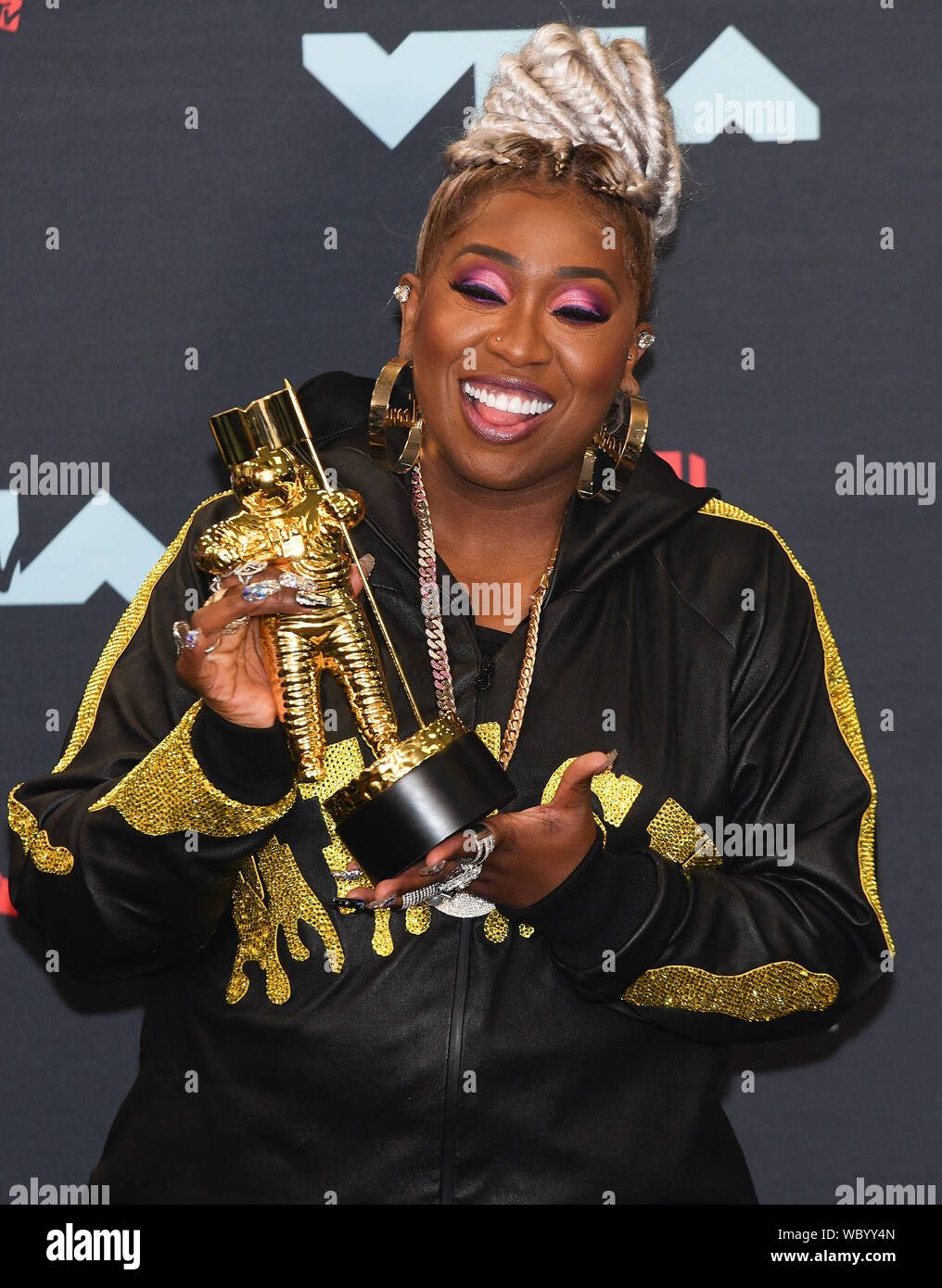 NEWARK, NEW JERSEY AUGUST 26 Missy Elliott Winner of the Michael