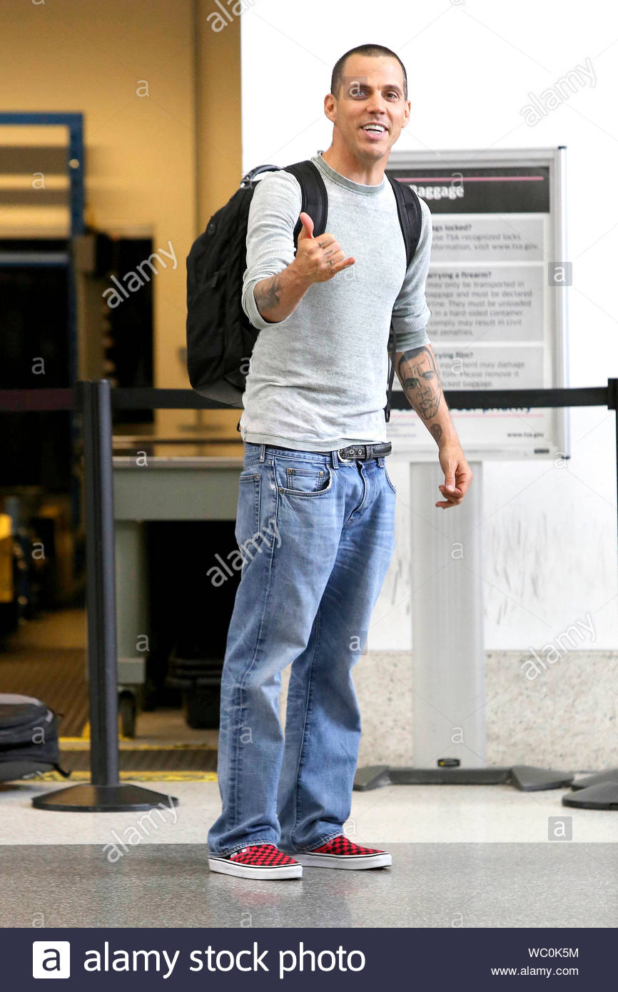red vans with jeans