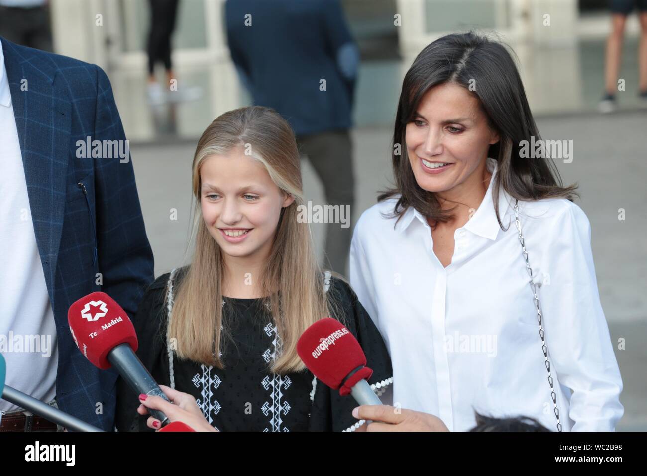 Madrid, Spain. 27th Aug, 2019. Princess Leonor.Felipe VI and Letizia Reyes de España speak with the press accompanied by their daughters Princess Leonor and the Infanta Sofia in the hospital after visiting King Juan Carlos I, who is recovering from an open heart operation. Credit: dpa picture alliance/Alamy Live News Stock Photo