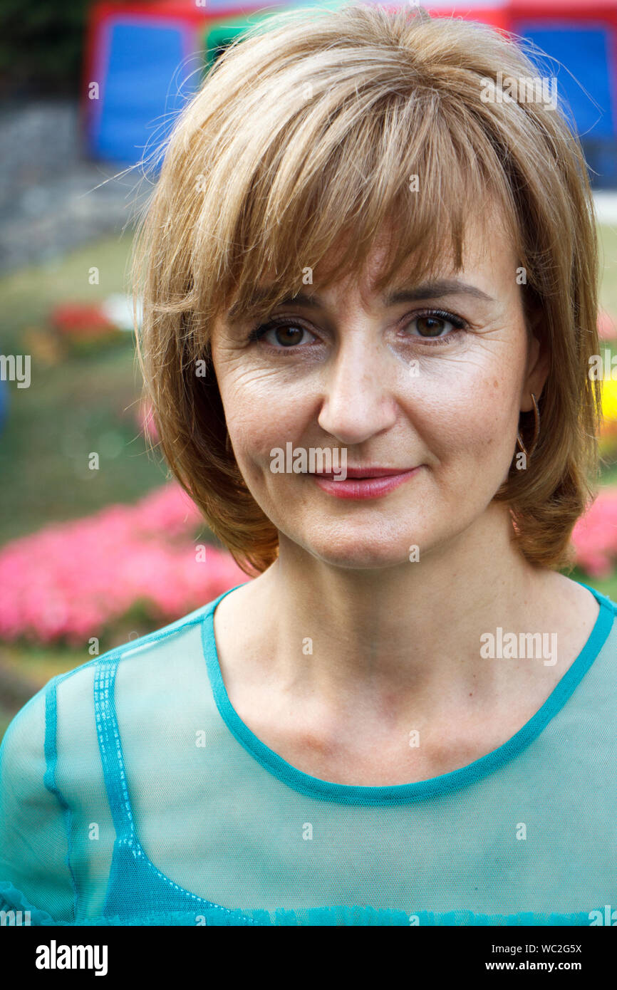 40 years old attractive woman hi-res stock photography and images