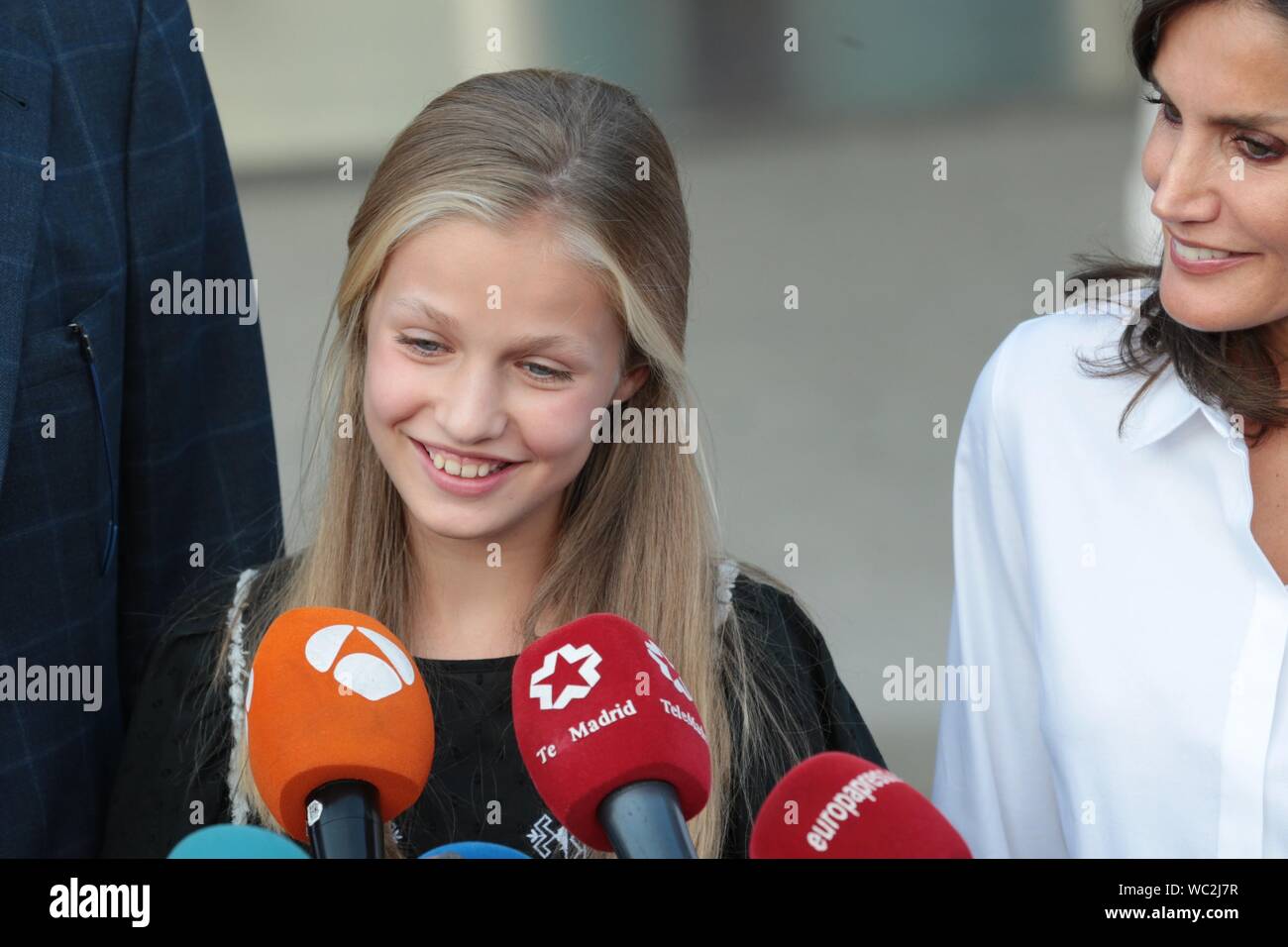 Madrid, Spain. 27th Aug, 2019. Princess Leonor.Felipe VI and Letizia Reyes de España speak with the press accompanied by their daughters Princess Leonor and the Infanta Sofia in the hospital after visiting King Juan Carlos I, who is recovering from an open heart operation. Credit: dpa picture alliance/Alamy Live News Stock Photo
