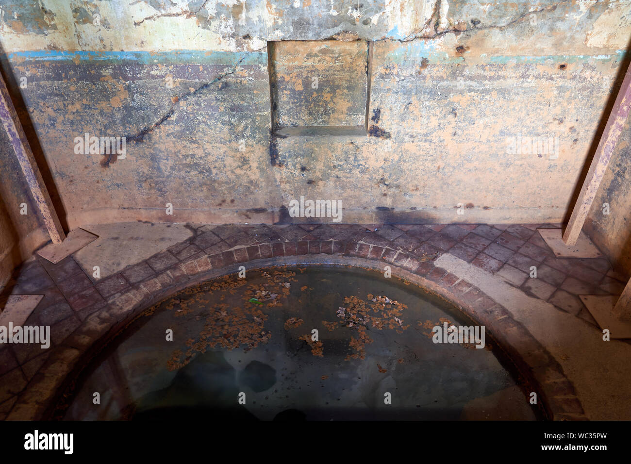 Taffs well thermal spring hires stock photography and images Alamy