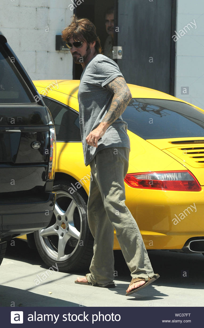 Old Country Auto >> Los Angeles Ca Soon To Be Single Billy Ray Cyrus Pays A Old Country Auto >> Los Angeles Ca Soon To Be Single Billy Ray Cyrus Pays A