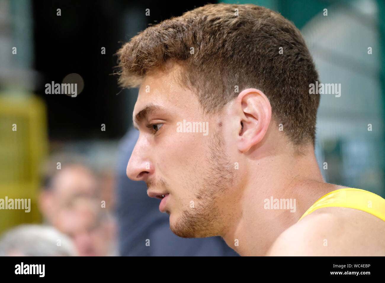 Filippo randazzo nel lungo migliora the suo personale hires stock