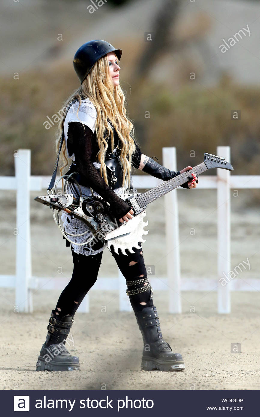Palmdale Ca Avril Lavigne Shoots Her Music Video Rock N Roll In Palmdale Today Looking Like A True Rockstar With A Guitar With A Saw Blade On It Avril Had Some Palmdale Ca Avril Lavigne Shoots Her Music Video Rock N Roll In Palmdale Today Looking Like A True Rockstar With A Guitar With A Saw Blade On It Avril Had Some