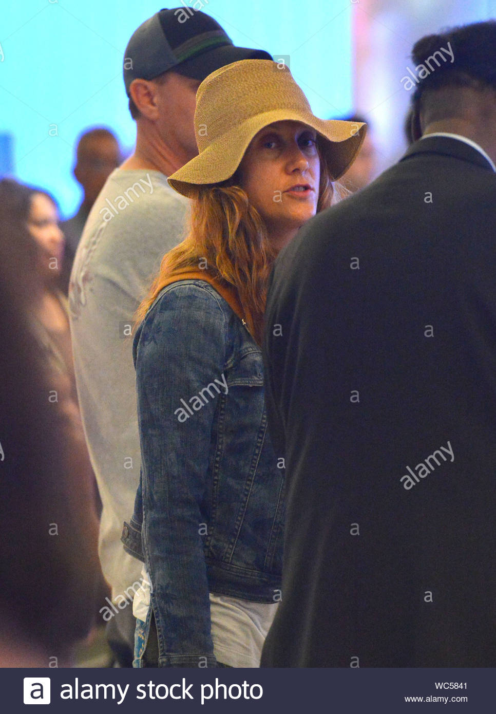 short floppy hat
