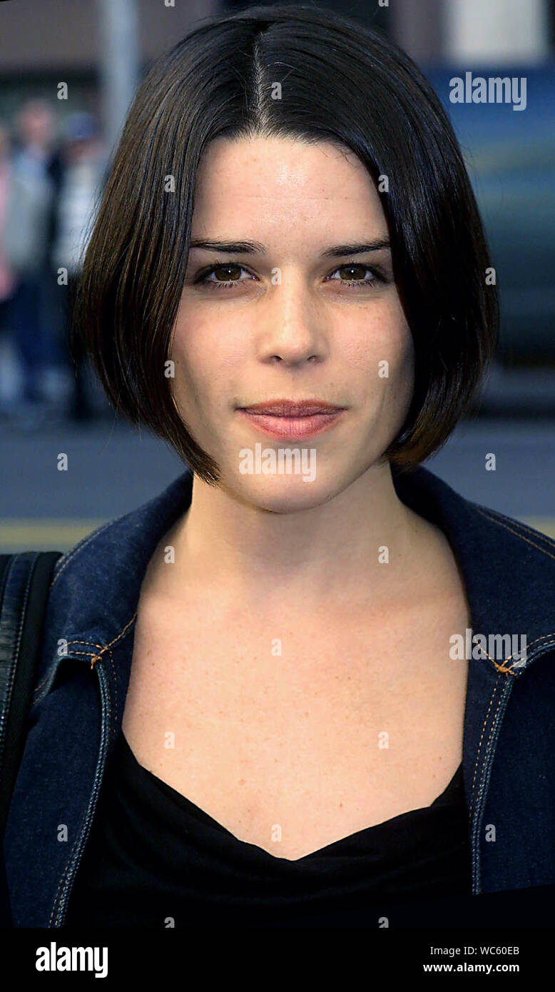 Neve campbell hi-res stock photography and images - Alamy
