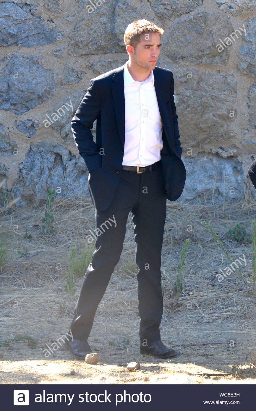 Hollywood Ca Robert Pattinson And His Co Star Mia Wasikowska