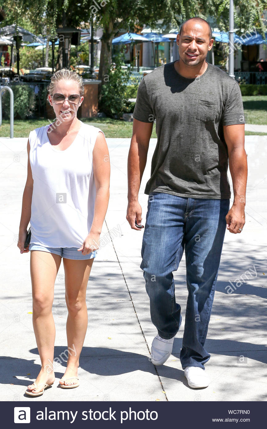 Calabasas Ca Kendra Wilkinson And Her Husband Hank Baskett