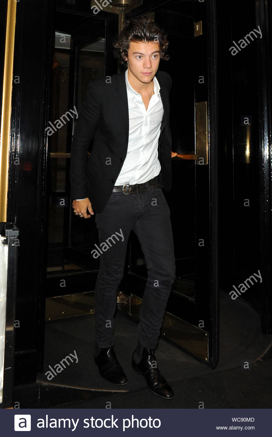 harry styles white shirt 2013