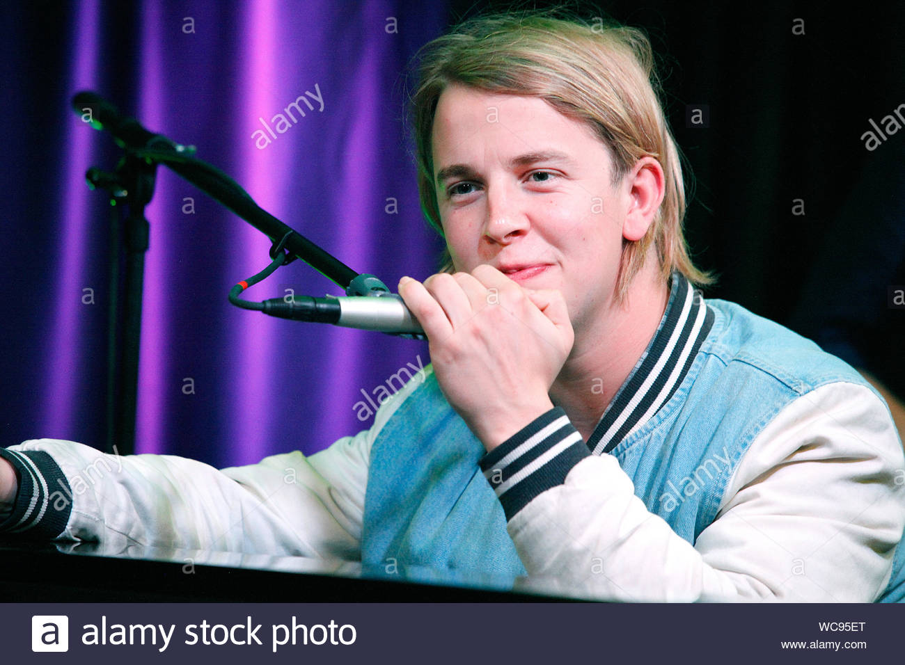 Bala Cynwyd Pa Tom Odell Visits Radio 104 5 Performance Theater