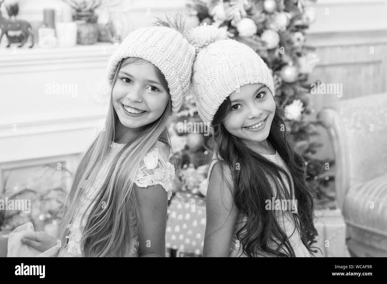 Trendy Girls Winter Season Accessory Children Wear Knitted Hats