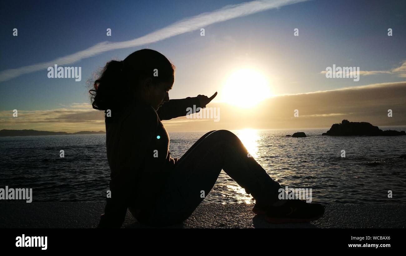 Mature Woman Beach Sun High Resolution Stock Photography and Images - Alamy