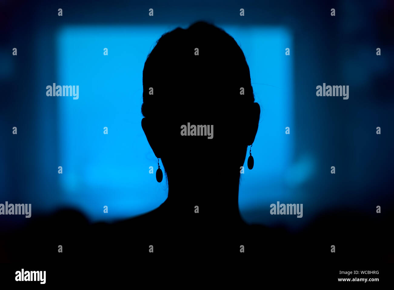 Woman black headshot silhouette hi-res stock photography and images - Alamy