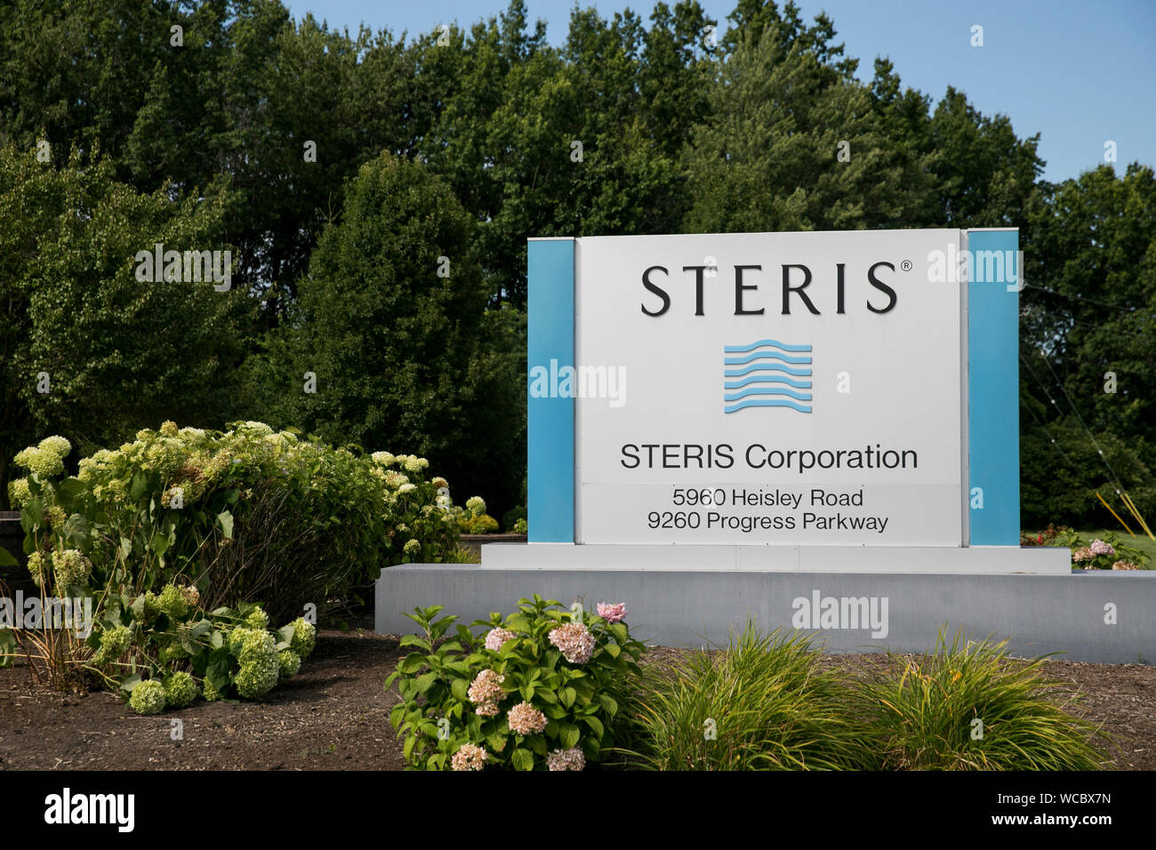 Steris logo hires stock photography and images Alamy