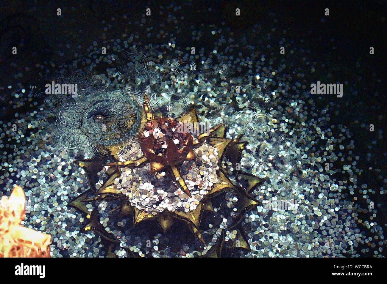 Wishing well money hires stock photography and images Alamy