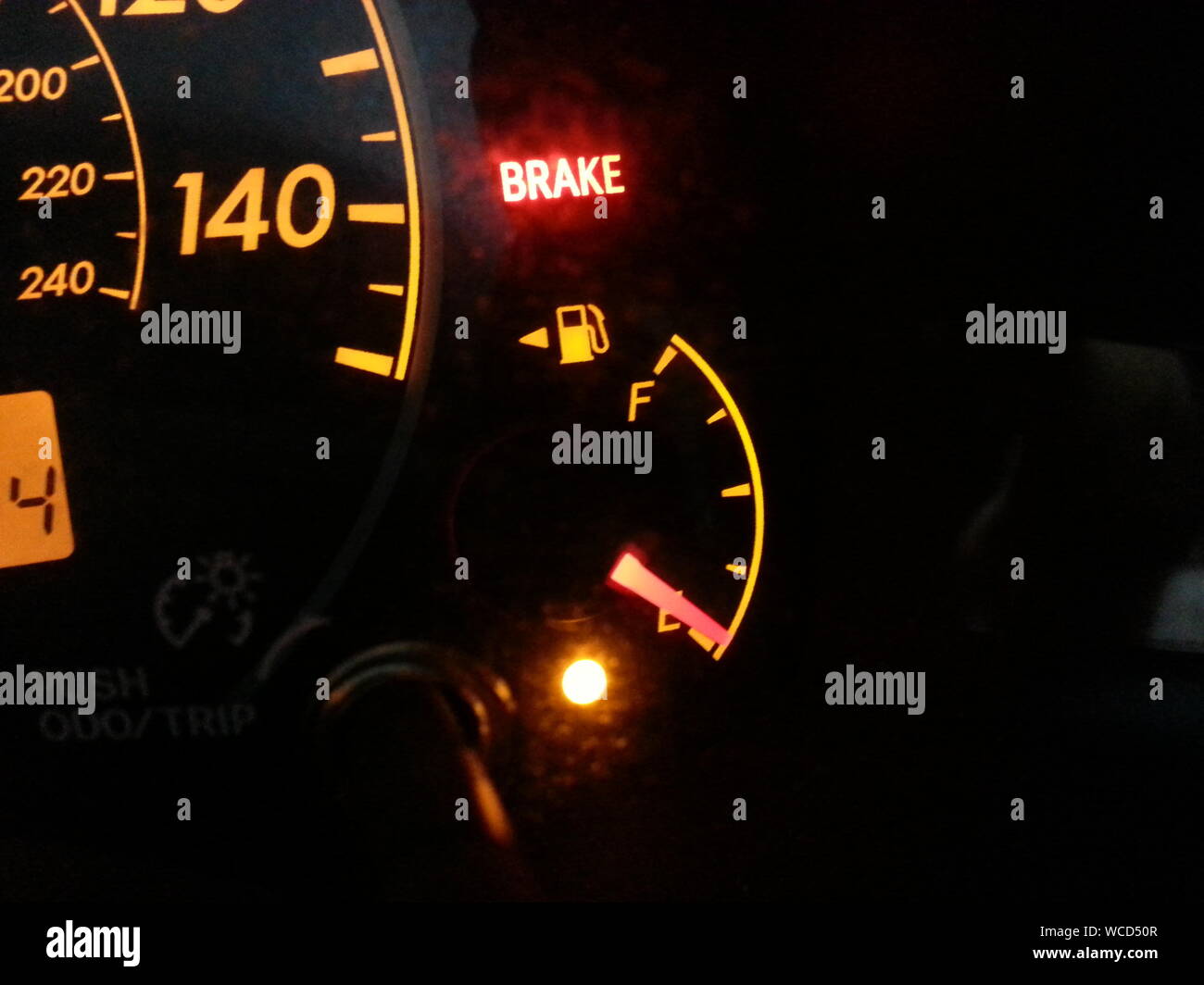 Fuel gauge empty hires stock photography and images Alamy