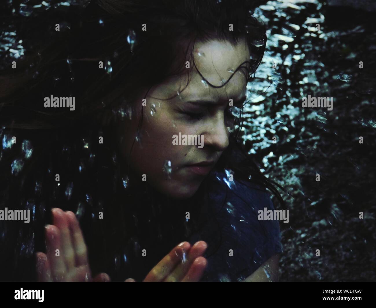 Splashing Water In Face High Resolution Stock Photography and Images ...