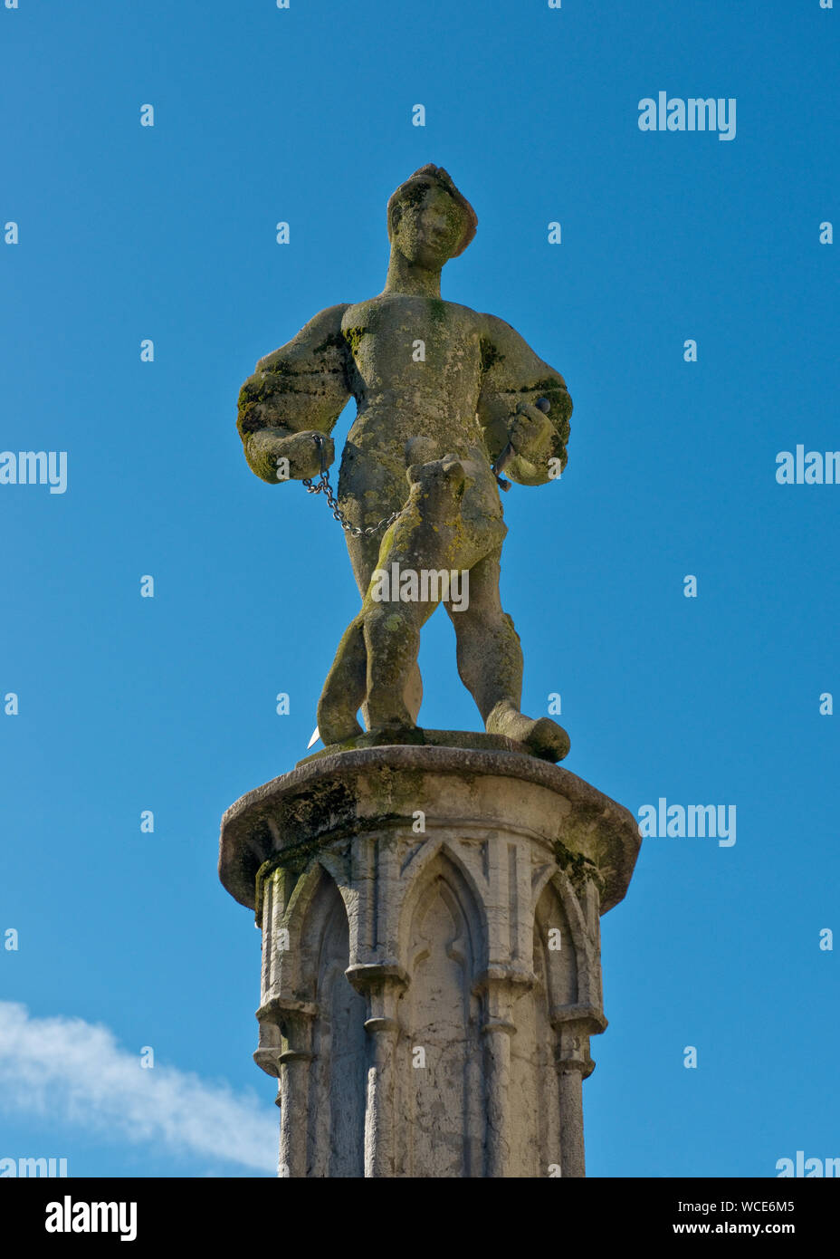Medieval Bärenplatz statue above fountain on . Old Town, Bern, Switzerland Stock Photo