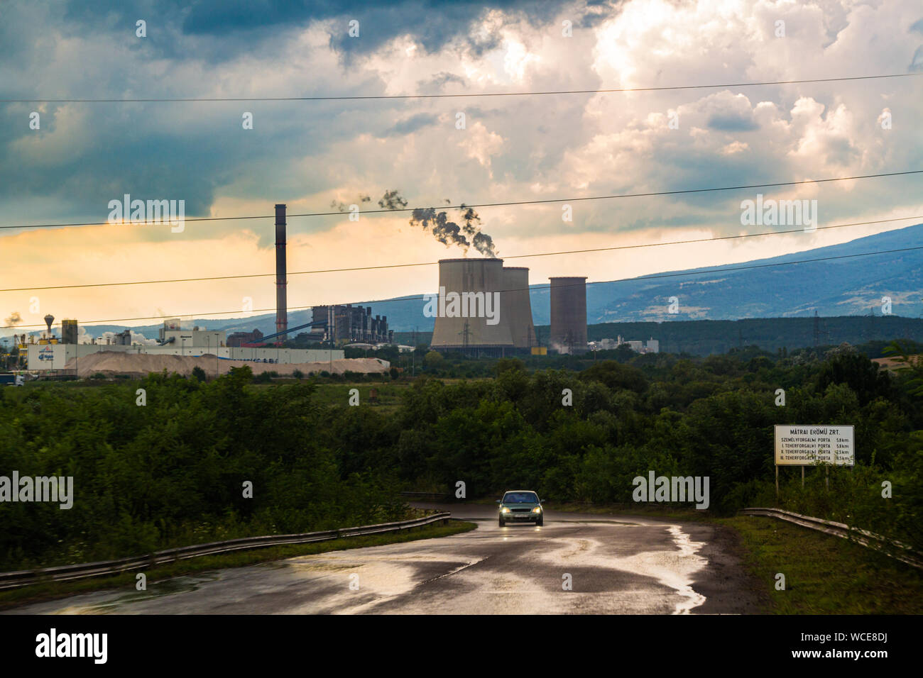 View of the Matrai Eromu (lignite fired power plant) at the foot of the Matra Mountains, Visonta, Hungary Stock Photo