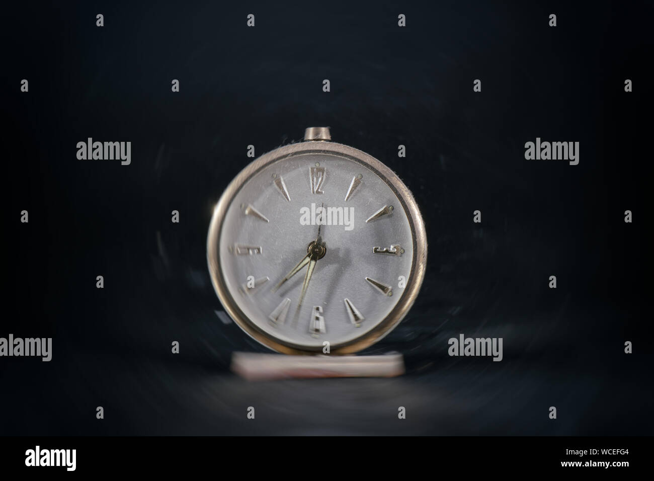 Vintage table clock hi-res stock photography and images - Alamy