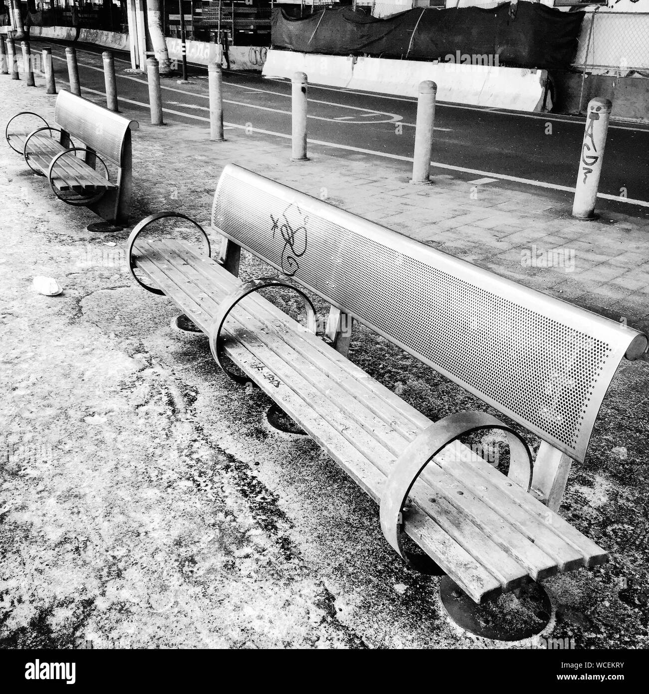 Benches roadside hires stock photography and images Alamy