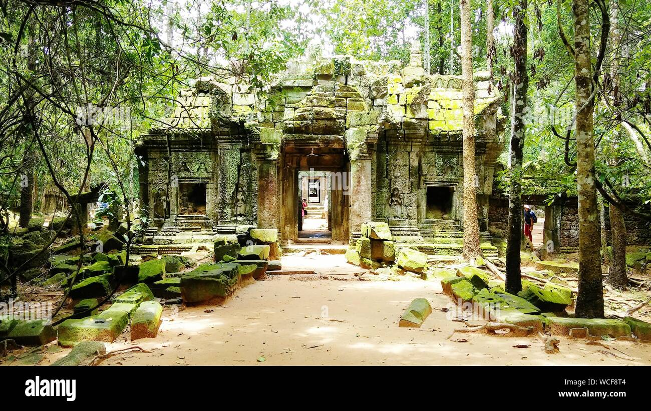 Old khmer architecture hi-res stock photography and images - Alamy