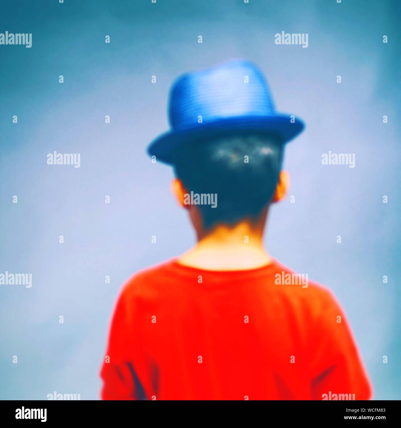 Rear view man hat hi-res stock photography and images - Alamy