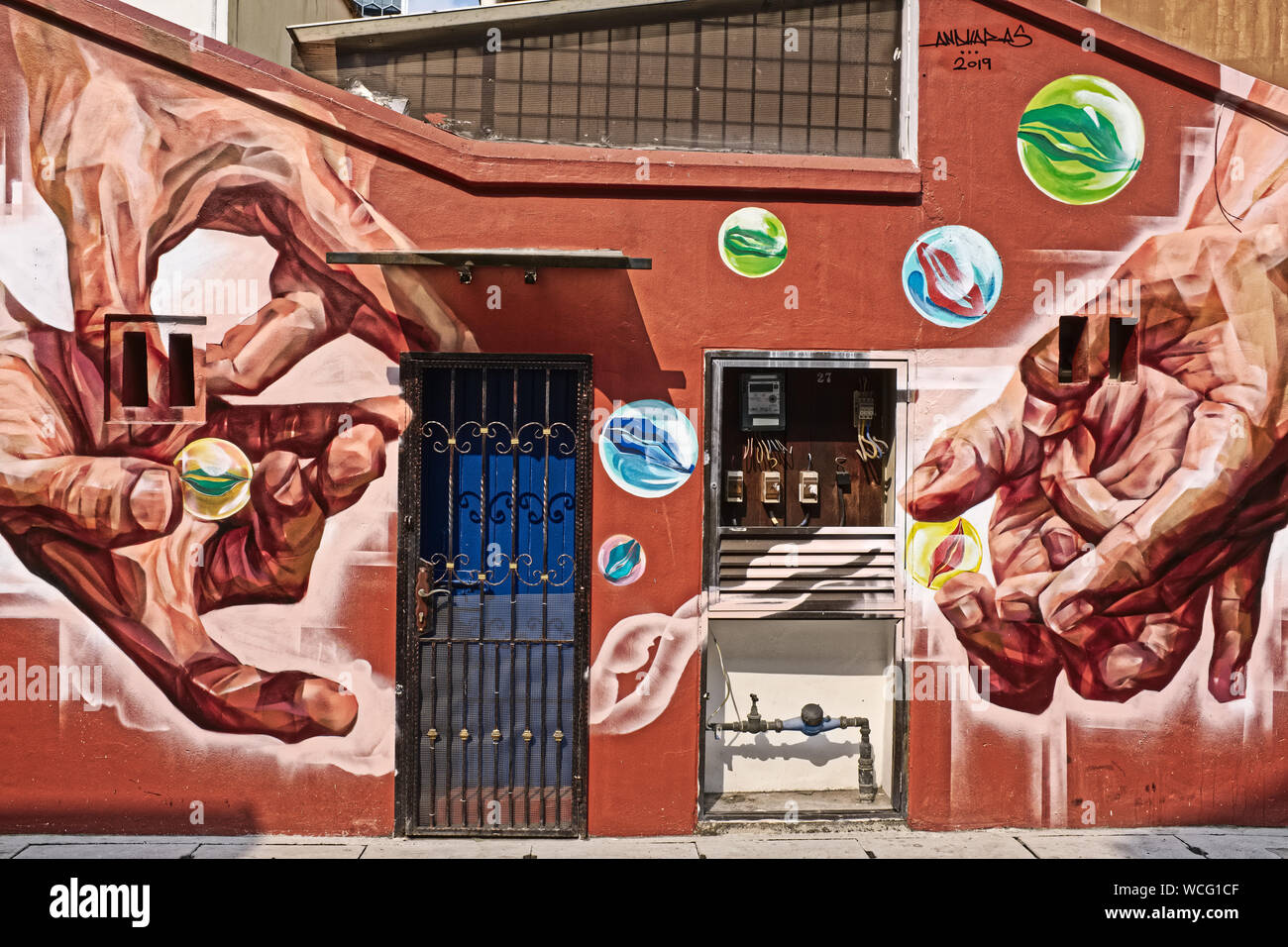 Singapore wall painting hires stock photography and images Alamy