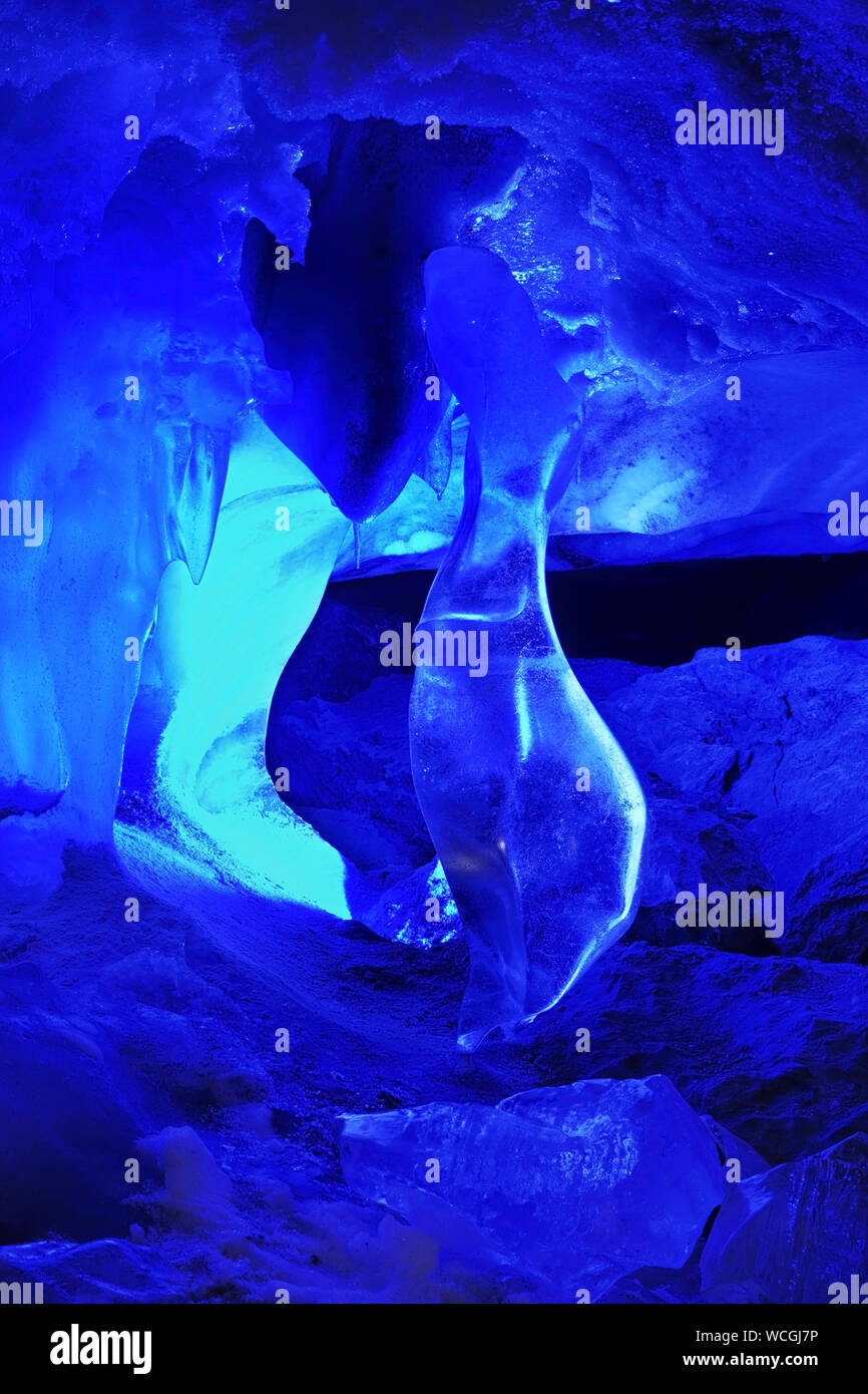 Kungur ice cave hi-res stock photography and images - Alamy