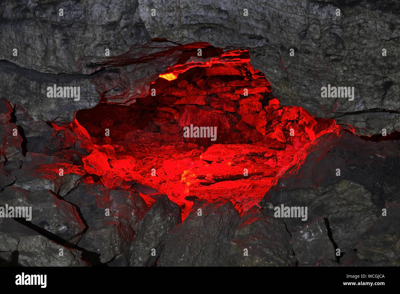 Kungur ice cave hi-res stock photography and images - Alamy