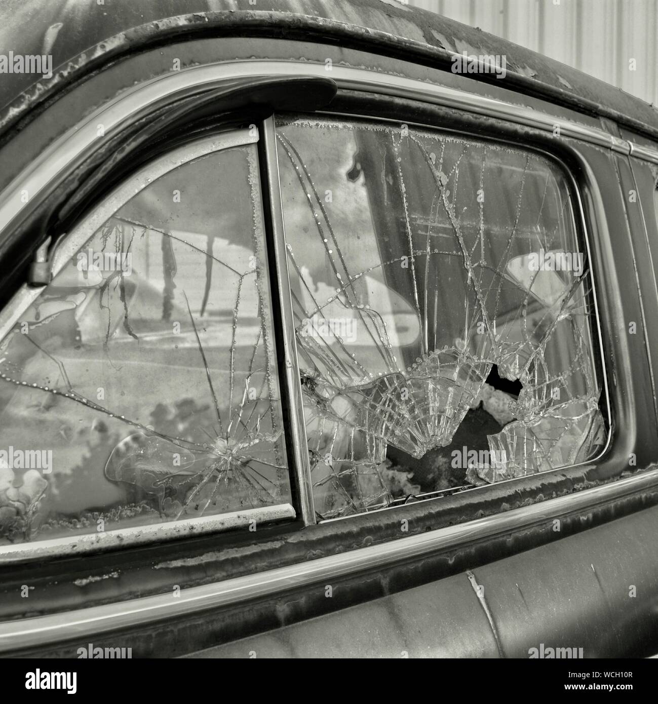 Car with broken window hires stock photography and images Alamy