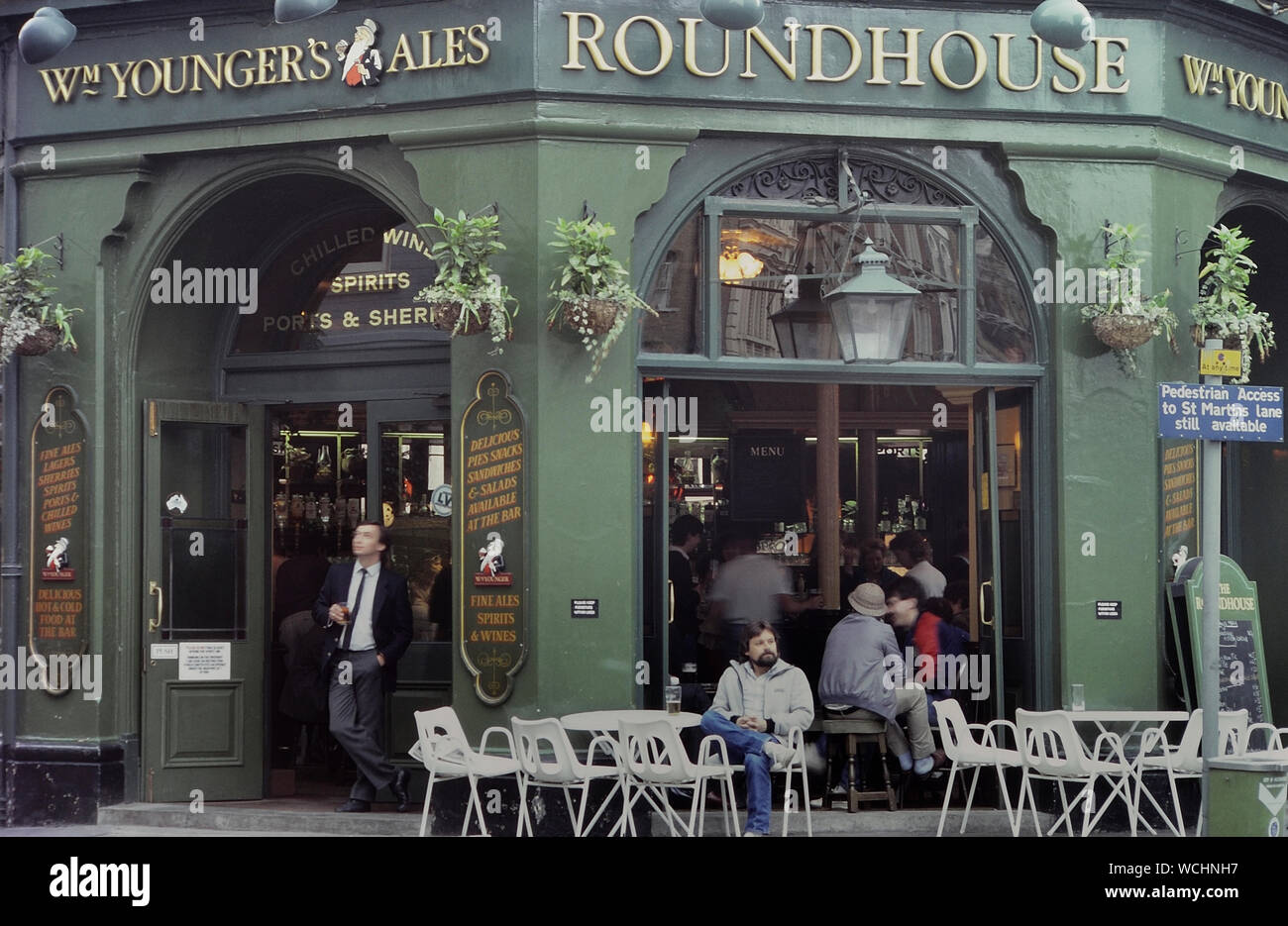 The Round House pub, Garrick Street, Covent Garden, London, England, UK