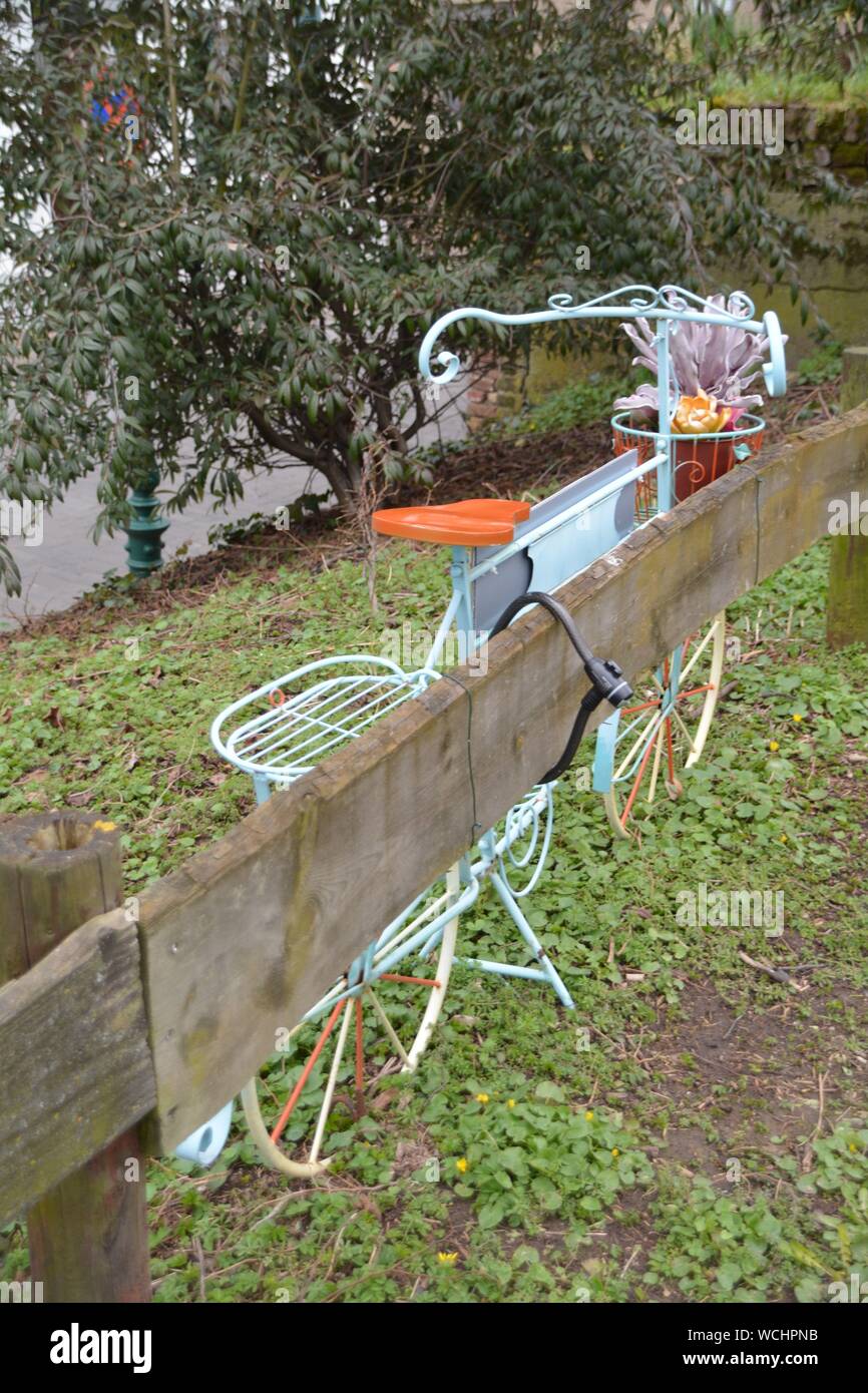 Bicycle Planter Stock Photos Bicycle Planter Stock Images Alamy
