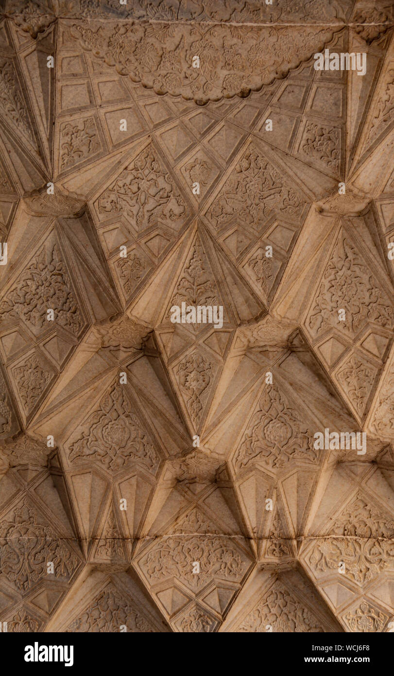 Beautifully delicate stone carving on the ceiling, inside the Itimad-ud-Daulah Tomb (Baby Taj), Agra, Uttar Pradesh, India, Central Asia Stock Photo