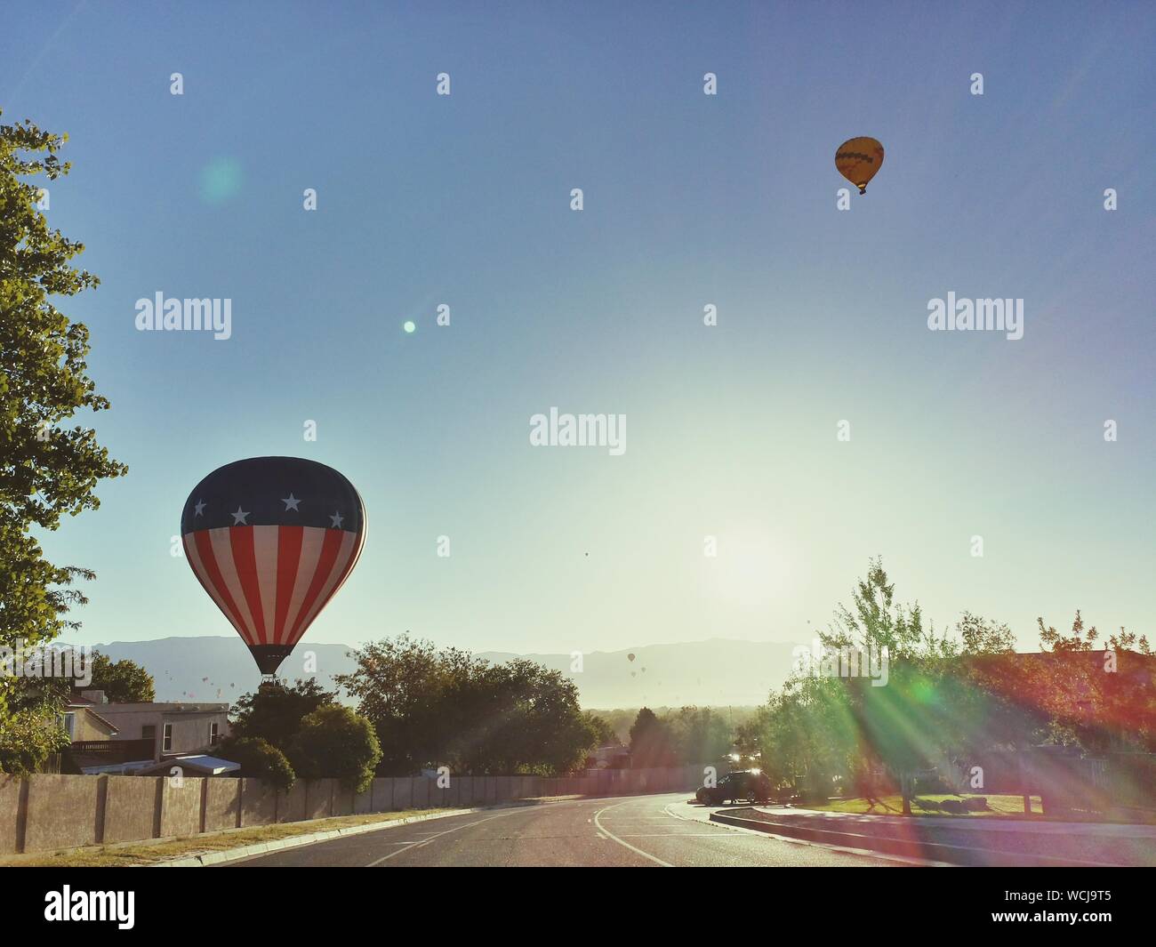 Hot air balloon road hires stock photography and images Alamy